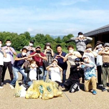 もりやまをきれいにし隊の皆さんと一緒に先週の日曜日にゴミ拾い活動を守山地球市民の森公園で活動しましたゴミ拾いの後は、